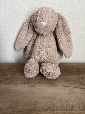 Jellycat Beige Bashful BunnyPlush Stuffed Animal - Taupe / MEDIUM